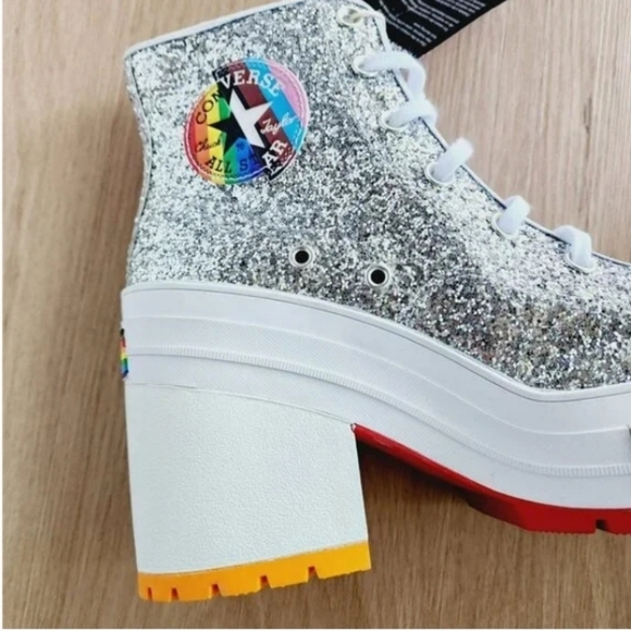 Ladies shoes and boots - Picture 2 of 6